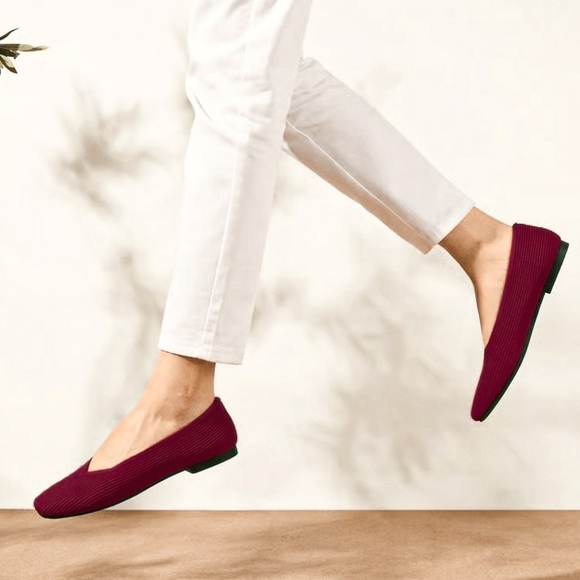 NWT Women's Lightweight Almond Toe Apex Merlot Ballet Knit Flats - Picture 1 of 7
